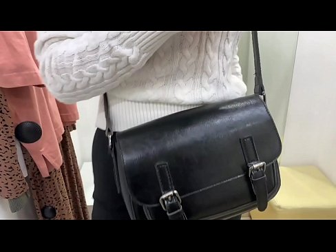 ❤️ Masturbasi umum saka asu enom FeralBerry karo dildo ing kamar fitting ❌ Porno krasan ing kita% jv.classicmebel21.ru% ️❤